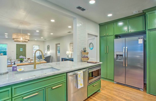 Tyler House | Newly Updated & Charming Azalea District Home