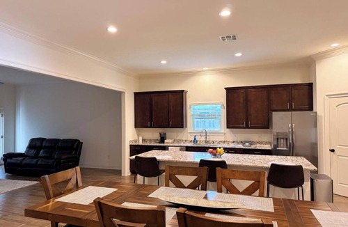 Lafayette House | Nice spacious house in Lafayette near Cajundome, Mardi Gras and Festivals.
