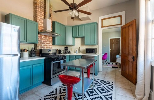 Mid-City House | Niche Shotgun | Pet Friendly, 10 min to Bourbon St