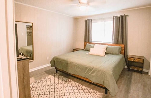 Washington Square Apartment | Oakleigh Square Townhome #7