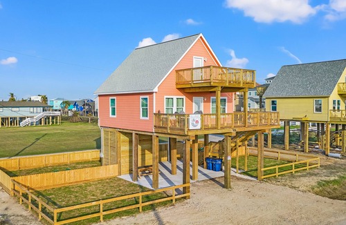 Surfside Beach House | Ocean & Bay Views, Steps To The Beach, EV Charging, LG Fenced Yard, Fire Pit