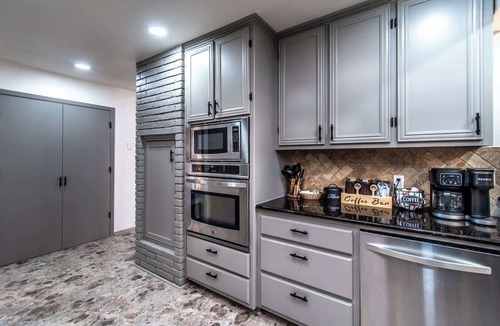 Bay Area House | Ocean Dr Sleeps 19 with Hot Tub & Game Room