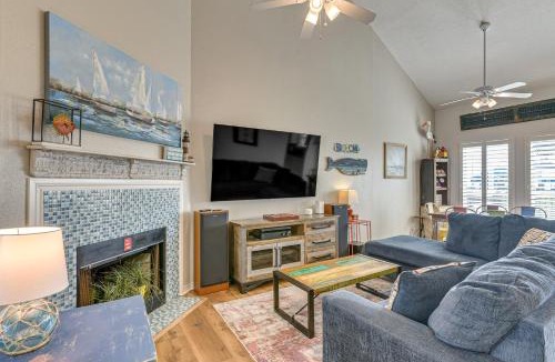 Isla Del Sol House | Ocean-View Beach House in Galveston, Dogs Welcome!