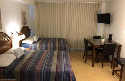 Mid Beach Apartment | Oceanfront Studio Casablanca Miami Beach