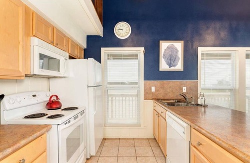 Spanish Grant House | Oceanview Beach House - steps from the beach, really close to Galveston. TipSea!