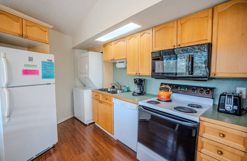 Lakeway Villa | Ocotillo #1 - Lakefront Retreat with Pool & Hot Tub