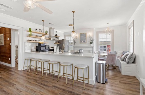 Biloxi House | Old Spanish House Suite C Downtown Retreat