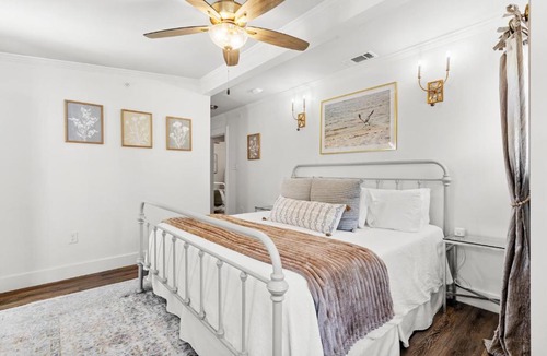 Biloxi House | Old Spanish House Suite C Downtown Retreat