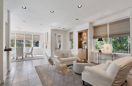 Audubon Condo | On Historic St Charles Avenue Streetcar Line with pool!