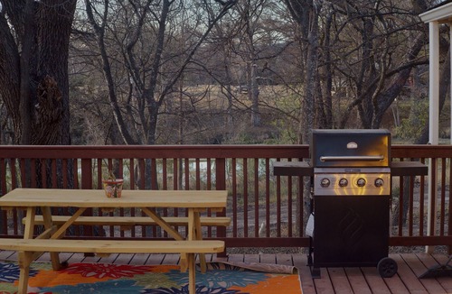 Leakey Cottage | On the Frio River