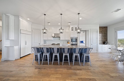 Palo Pinto County House | On The Rocks PK: Beautiful 5 Bedroom 3 bath home with pool and hot tub