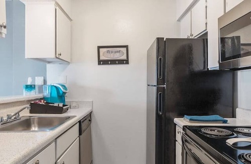 Park Central Apartment | ONE BED ONE BATH AFFORDABLE APT WITH BALCONY!