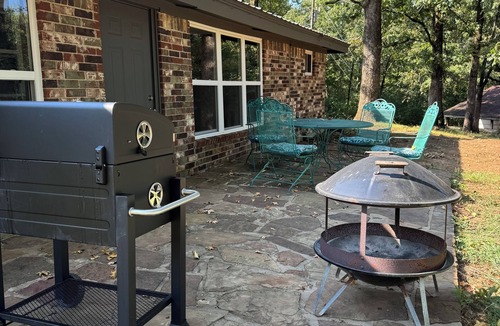 Pelsor House | Ozark Foothills Country Home Newly Remodeled