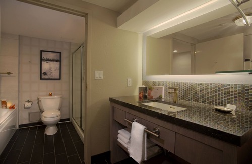 East Biloxi Hotel | Palace Casino Resort