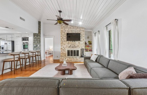 Comanche Trail House | Palatial Property Pairs Pool, Pickleball, Piano, Ping Pong, Hot Tub and Panoramic Views