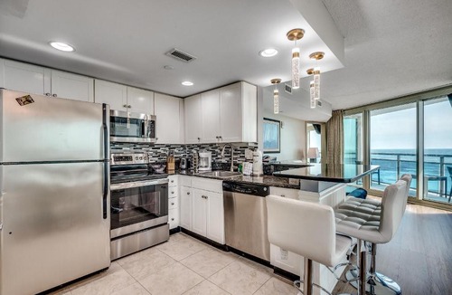 Downtown Myrtle Beach Apartment | Panoramic Oceanfront Condo OO 3rd Floor