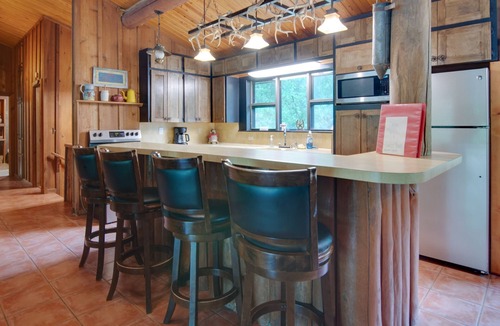 Dennis House | Paradise on the Brazos River - 3 Bedroom House on The River in Weatherford