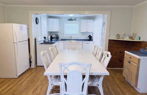 Grand Isle House | Pardners - Beachfront - Island Realty