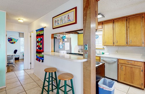 Shibui Sands House | Parking for 3 plus Boat, Watercraft, Fenced Yard, Deck, Pet Friendly