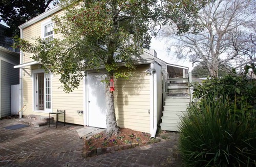 Carrollton House | Patio Cottage near Audubon Park in Charming New Orleans Neighborhood