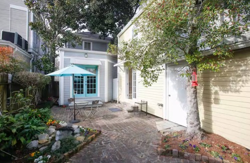 Carrollton House | Patio Cottage near Audubon Park in Charming New Orleans Neighborhood