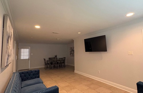 Merrydale House | Peaceful 4-bedroom house with AC in Baton Rouge . Bring your whole family