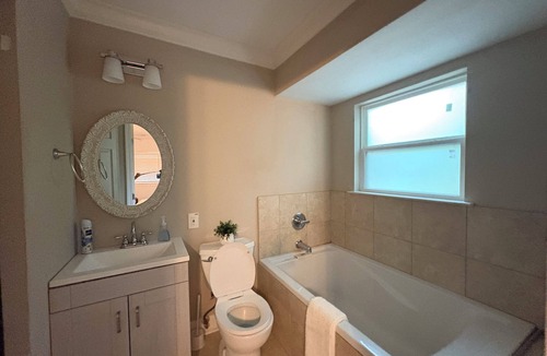 Merrydale House | Peaceful 4-bedroom house with AC in Baton Rouge . Bring your whole family