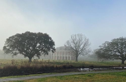 Chalmette House | Peaceful cottage tucked away minutes from the French Quarter in New Orleans.