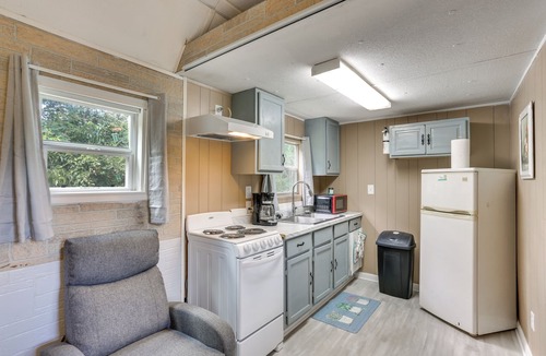 West Orange Apartment | Peaceful Gulf Coast Getaway: 3 Mi to Boat Ramp!
