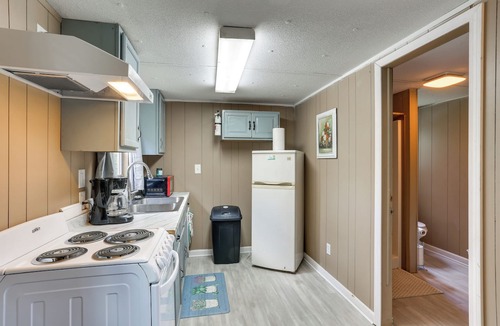 West Orange Apartment | Peaceful Gulf Coast Getaway: 3 Mi to Boat Ramp!