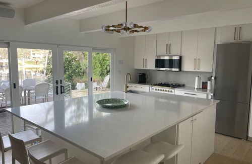 Rio Robles House | Peaceful Lake Retreat: Modern Comfort, Scenic Views and Fires Under the Stars