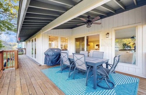 Lakeway House | Peaceful retreat on Lake Travis with amazing views near wineries & distilleries