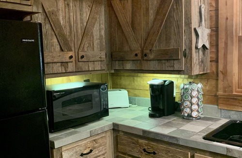 Garfield Cabin | Peaceful, Secluded Cabin near Beaver Lake