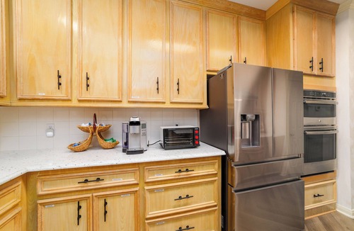 Houston House | Peaceful Tanglewood/Woodway Home - Spacious, Cozy & Close to Everything