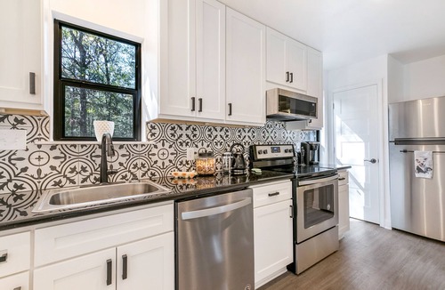Ponchatoula House | Peaceful Wooded Garden Setting