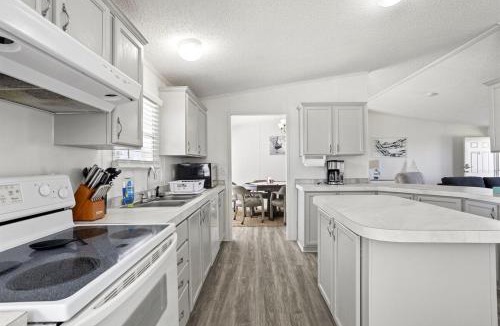 Hackberry House | Pelican Point Paradise
