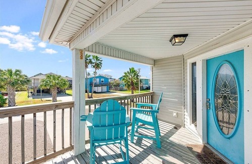 Leeward Sands House | Pelican's Perch Hideaway Port A