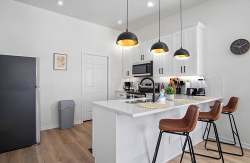 Eastside Promise Neighborhood Apartment | Perfect 2BR/2BA Base: Chill, Modern, Near Downtown
