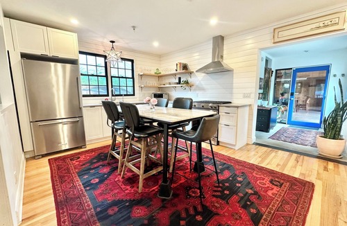 Bouldin House | Perfect Bungalow Oasis w/Heated Pool in – Just Steps from South Congress!