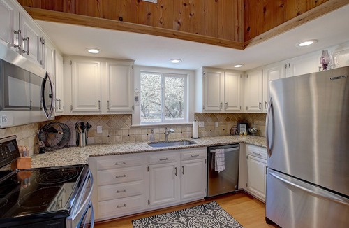 Lower Basin Lake Travis House | Perfect Escape w/access to Lake Austin