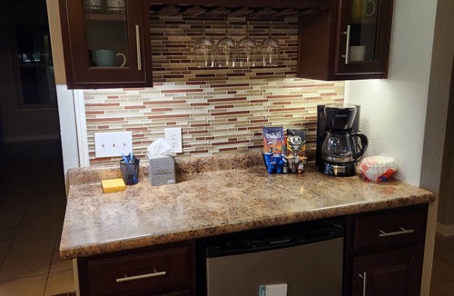 Orange House | Perfect for out of town workers. Fully furnished, all bills paid!