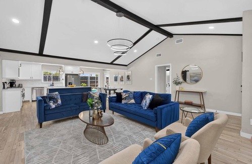 Richardson House | Perfect Getaway Home w Pool, Jacuzzi, Cinema Room