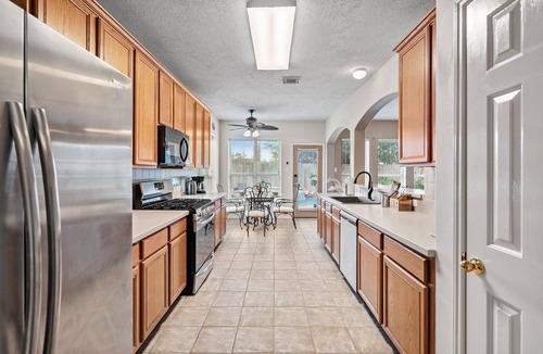 Spring House | Perfect getaway with pool,hot tub and private gym