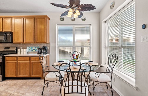 Spring House | Perfect getaway with pool,hot tub and private gym