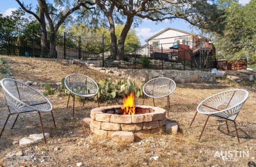 Cardinal Hills House | Pet Friendly 3BR 3BA Hill Country Home w Private Pool and Grill by Austin Vacay