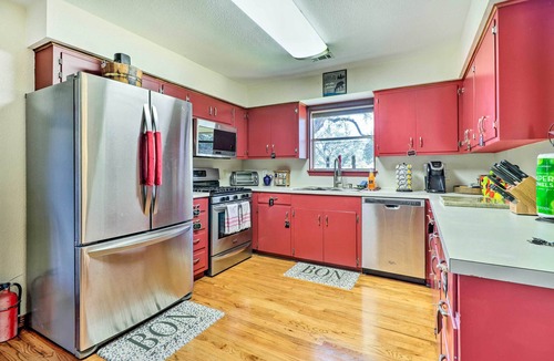 Travis Landing House | Pet-Friendly Austin Home w/Private Hot Tub!