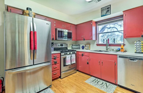 Travis Landing House | Pet-Friendly Austin Home w/Private Hot Tub!