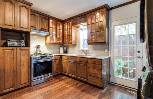 Dallas House | Pet friendly, centrally located urban retreat