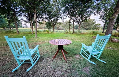 Lincoln House | Pet-Friendly Farm Stay in Northwest Arkansas