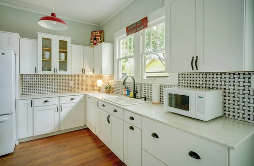Breaux Bridge House | Pet-Friendly Historic Home: Downtown Breaux Bridge